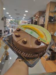 تورتة نص ونص وسط