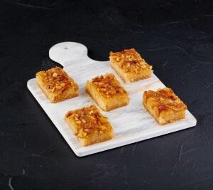 بسبوسة مكسرات